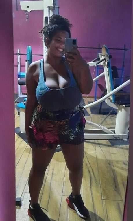 Mayla Coimbra star best pics