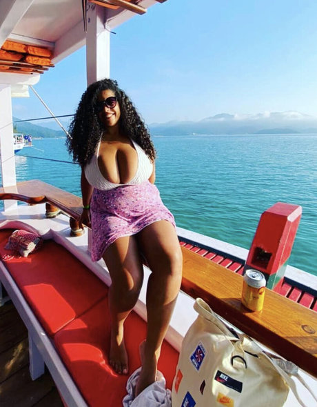 Mayla Coimbra model porn pictures