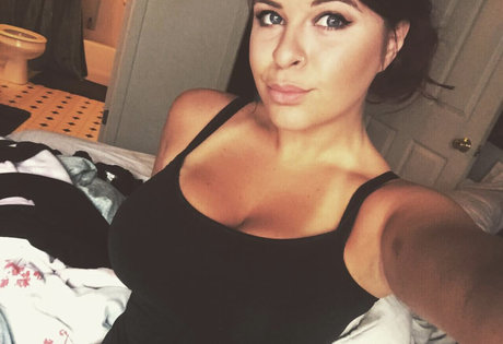 Katie LaRowe nice actress img