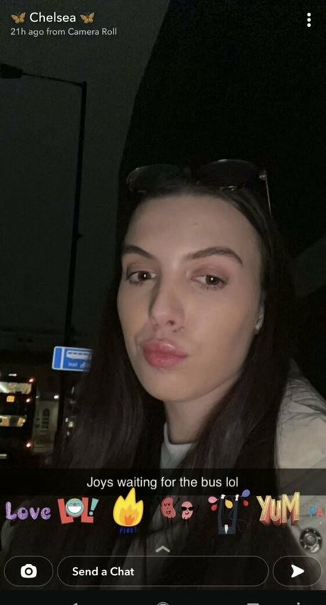 Chelsea Rowlinson beautiful star image