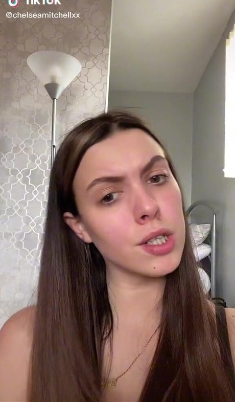 Chelsea Rowlinson erotic pornstar img