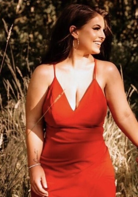 Makenzie exclusive star photos