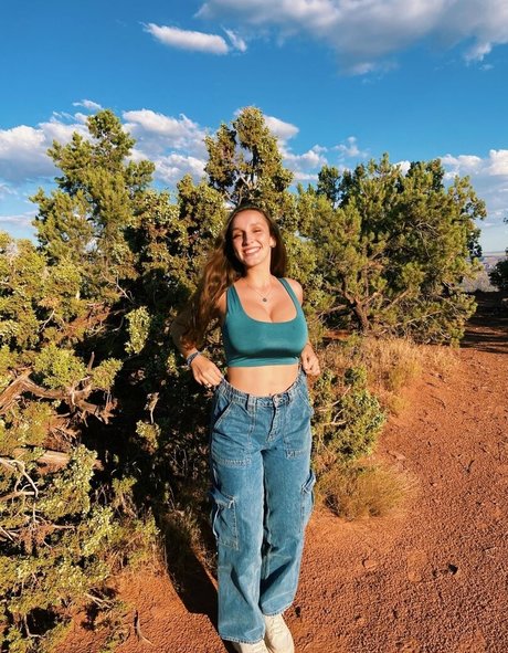 shemale fucks girl onlyfans sexy picture