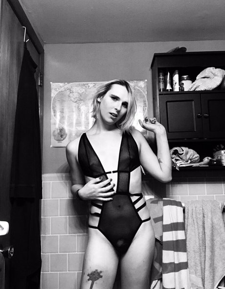 Aliss Disaster nudes model image