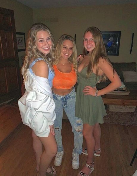 squat onlyfans hot nude photo