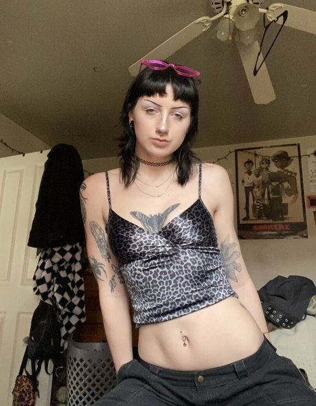 gothbimboxxx hot actress pic