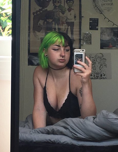 gothbimboxxx art model images