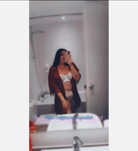 curvy shemale onlyfans erotic pics