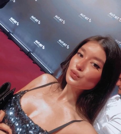 Gbii Mel0 nudes model gallery