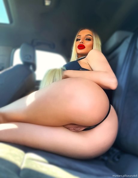 Luxurydoll pornstar sex pic