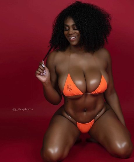 Kiera Nicole art star picture