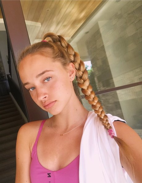 Mia Mastrov perfect pornstar galleries