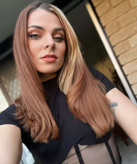 Sam Kicking pornstar xxx pics