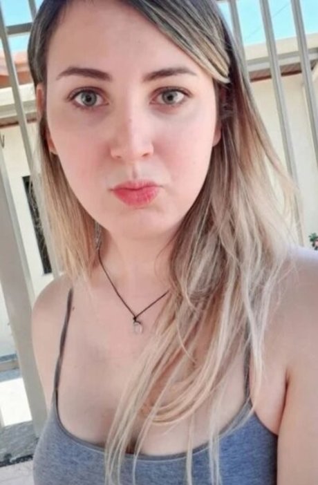 Angel Isis hot actress archive