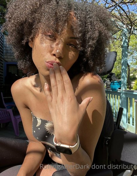 smile onlyfans art nude photos