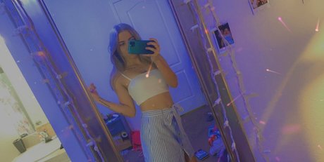 cort4shortt erotic star picture