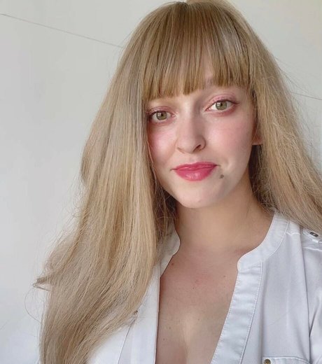 DD Bella exclusive actress photos