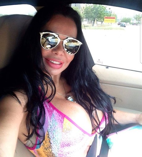 Carolina Luna star pornographic pictures