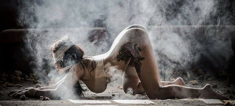 Saranrom model exclusive image