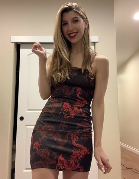 milf mom onlyfans hot sexy pic