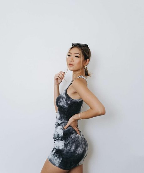 Gloriawuuu pornstar erotic galleries