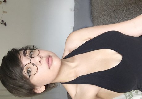 Marsupialmami erotic star gallery