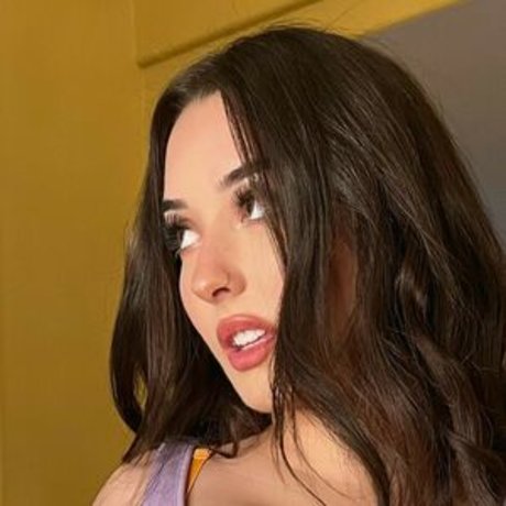 Gia Sinclaire hd pornstar photos