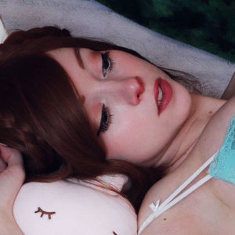 xAreios nude actress img