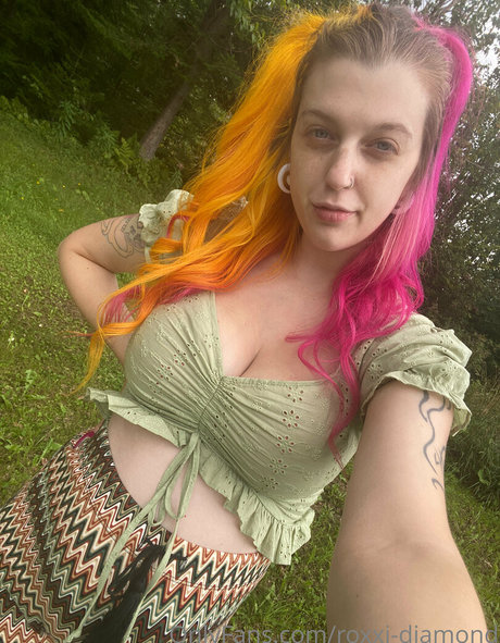 Roxxi Diamond star sex pictures