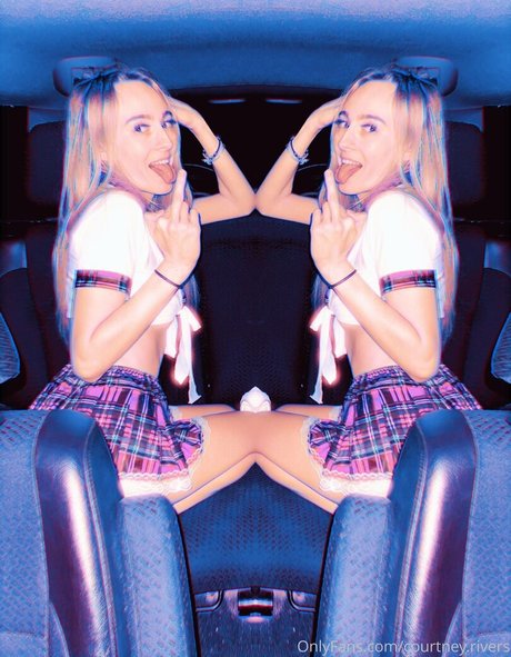 courtneyriverss pornographic star img