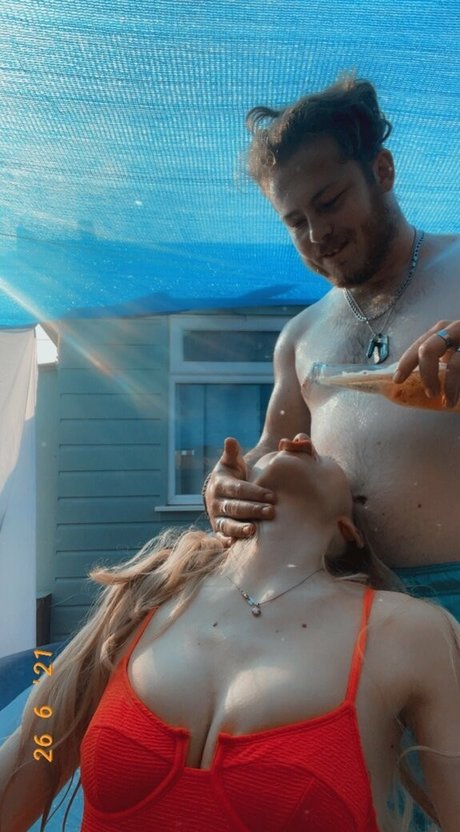 courtneyriverss pornstar art pics