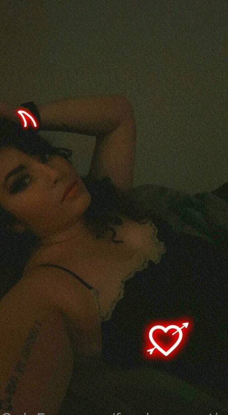 FandomReactions model best pictures