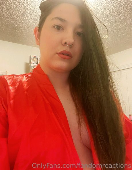 FandomReactions model nice galleries