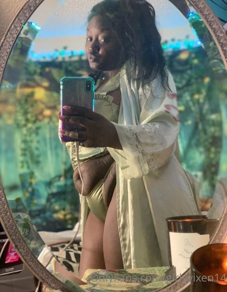 thick girls onlyfans pornographic pic