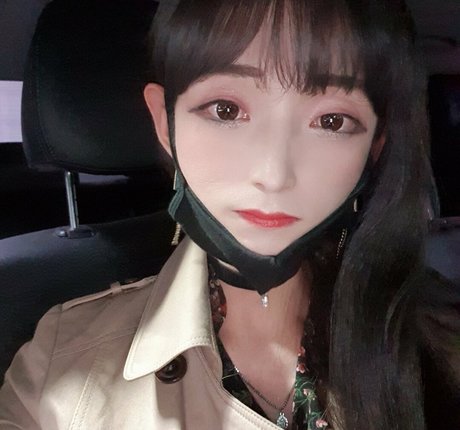 Pandor a erotic star image