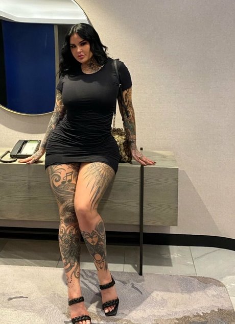 Audenzia model erotic photo