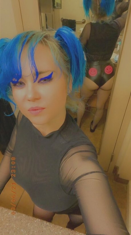 TheBlueHexxx model nice galleries