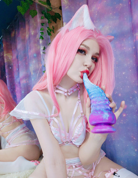 Salacious Succubus hot star galleries