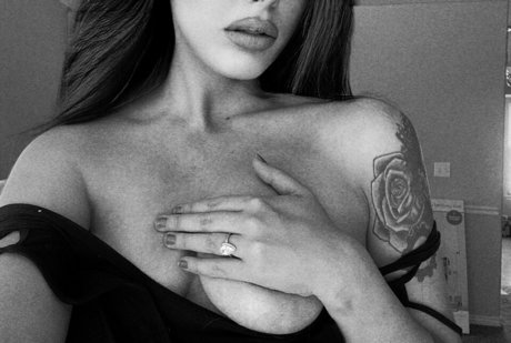 Deavan Clegg sex star photos