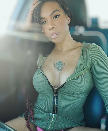 GabbyRyan star pornographic images