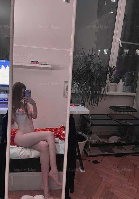 Lichee Kiwi pornstar pretty pictures