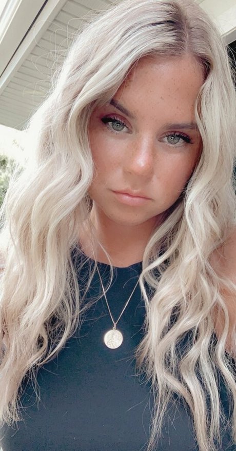 Neeks star sexy image