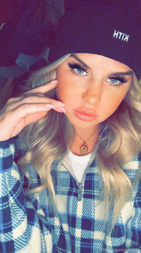 Neeks erotic model pictures