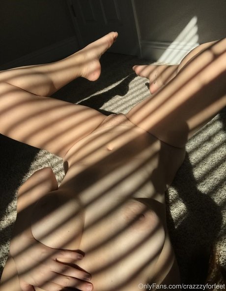 Crazyforfeet exclusive star pic