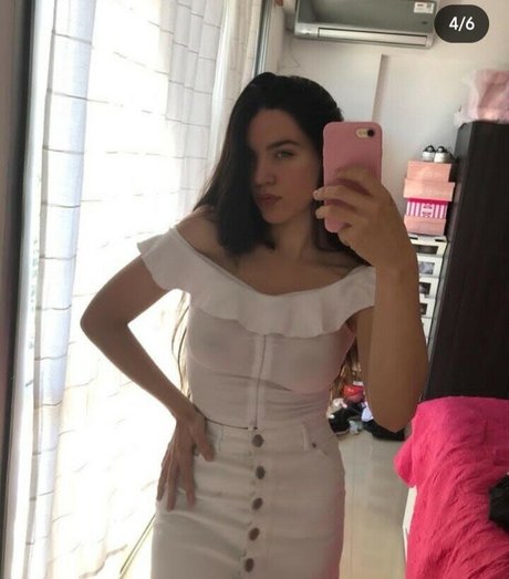 Zahiramor sexy star photos