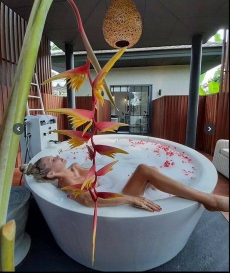 Tatiana Laurens free pornstar galleries