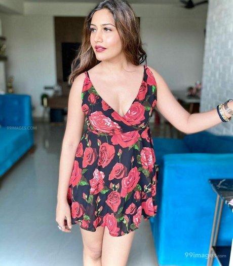 Surbhi Chandna star naked gallery