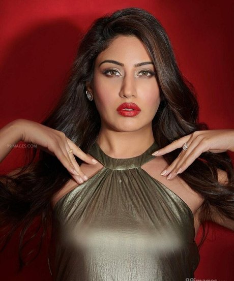Surbhi Chandna adult star photos