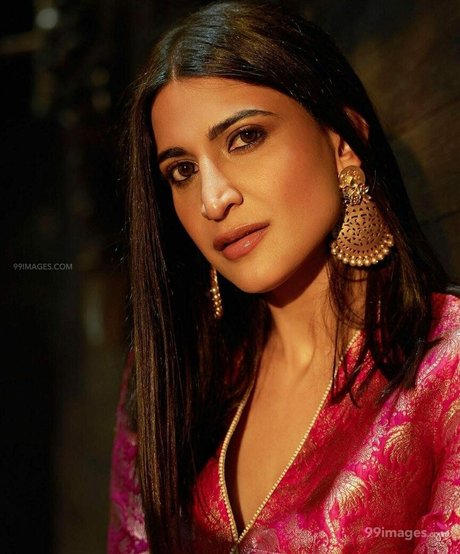 Aahana Kumra pornstar top gallery