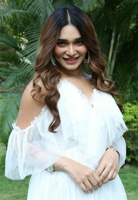 Jenifer Emmanuel top actress galleries